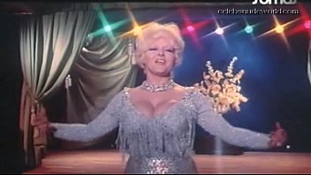 Preview 4 of Mommy Fuck Her Boy - Barbara Rey - Virilidad a la espaola (1977)