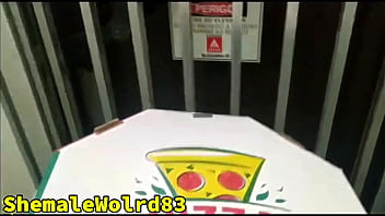 Preview 1 of Mars Anal Sex - O Entregador de pizza.