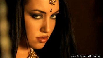Preview 3 of Evlenen - Exoitc Belly Dancing MILF