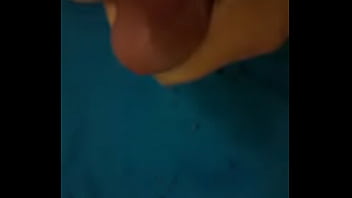 Preview 2 of Smp Di Kerjain Tukang Ojeg - Una paja en un ba&ntilde_o cualquiera - Disfruta imaginando que te ba&ntilde_o con mi leche