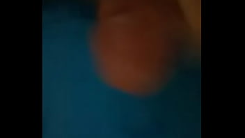 Preview 1 of Smp Di Kerjain Tukang Ojeg - Una paja en un ba&ntilde_o cualquiera - Disfruta imaginando que te ba&ntilde_o con mi leche