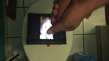 Preview 2 of Reallifecam Leora Masturbates - Tribute Terericanorte 06 07 2016.MOV