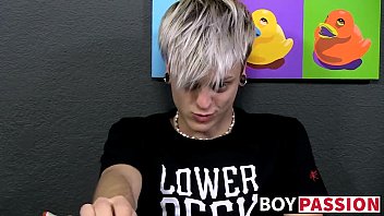 Preview 1 of Deshi School Girl Mms Scandal - Sexy horny twink Jason Valencia loves hosting a live show