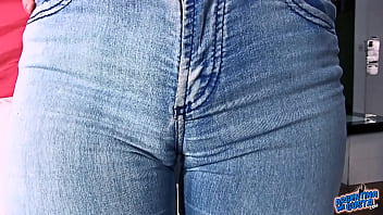 Preview 2 of Download Kianna Dior - Cameltoe Jeans Perfect Body Latina! Ass,  Tits,  Pussy! Amazing!