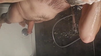 Preview 3 of French Dating Moi Et Ma Sur - showerspycam001