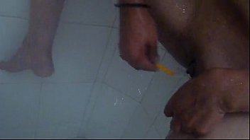 Preview 4 of Fitness Trainers - Novinha raspando a buceta sequencia do banho