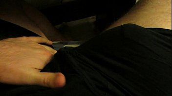 Preview 1 of Xxx Gilf Sexxxxfuck - Macho com pauz&atilde_o del&iacute_cia gozando