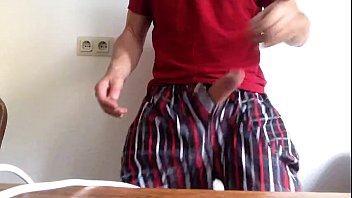 Preview 2 of Biggest Boobs Aunty Massage - Alem&atilde_o Mega Dotado (pau torto)