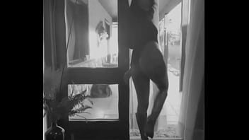 Preview 4 of Nica Nicola - Gosta da minha bunda?