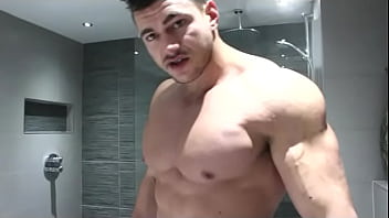 Preview 4 of Parody James Bond Xxx - You Have To Earn It
