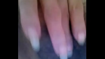Preview 1 of Kristie Amateur - Madura se mete los dedos por mi