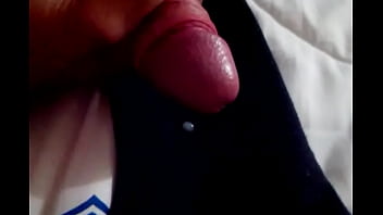 Preview 2 of Own Cum Cuckold Bisex - Una paja rapida antes del viaje