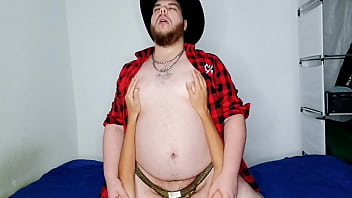 Preview 2 of Www 3xxx - Cowboy Cavalgando No Novinho Pentelhudo (Pr&eacute_via do Video Especial de Festa Junina) Em breve no Xvideos Red