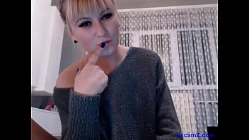 Preview 4 of Gucking Mia Gold - Blonde and vibrator webcam show - sxcamZ.com
