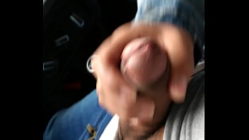 Preview 3 of Fat Aunty Band Hard - esposinha liberada batendo punheta no carro