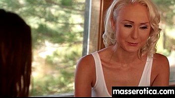 Preview 3 of Doiki Net Com - Hot teen masseuse given strong orgasm 4