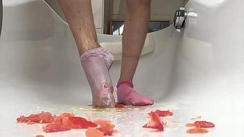 Preview 4 of Moll Esh - Messy Tomato crush and golden shower