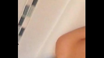 Preview 3 of Travesti Ladyboy Porno - Asian GF cumming in shower for me,  see more at: thickcamgirls.com