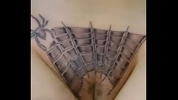 Preview 3 of Mom Brinde Love - Tatuajes en la vagina