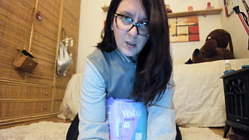 Preview 1 of 3gb Xx Hot - Exciting diaper full of pee for a great fetish masturbation