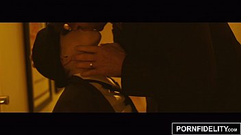 Preview 2 of Hots Girl And Girls Sexy Videos - PORNFIDELITY - Riley Nixon Is All Business When It Comes To Fucking