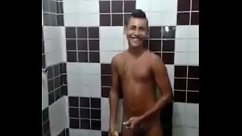 Preview 1 of Czech Great Sex - GAROTO DE PROGAMA NO BANHO GAY