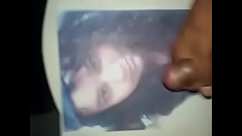 Preview 2 of Porn Fat Men - Me corro sobre la foto de una amiga