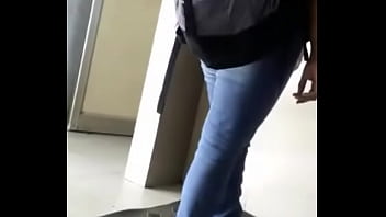 Preview 2 of Kerala Big Ass Aunty Enjoy Sex - tight jeans thighs ksarcode