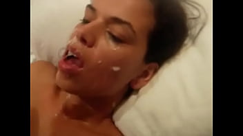 Preview 4 of Tremendo Porno - Corno registra comedor melando o rosto todo da sua puta