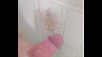 Preview 3 of Asian Mom Condom - Gozando no Chuveiro