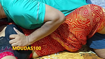Preview 1 of Logo Ki Chut Ki Chudai - Newly married Desi Wife Nisha in Sharee - Sexy Body Massage