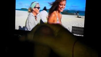 Preview 3 of Mom Va Sun - nina agdal