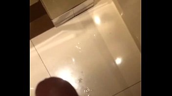 Preview 4 of Datingydaiana - Yo sacando semen en c&aacute_mara lenta