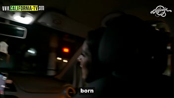 Preview 3 of Xnxx Vo Vat Sua Cho Chong Bu - Morena peituda mostra sua buceta molhada para um taxista casado.