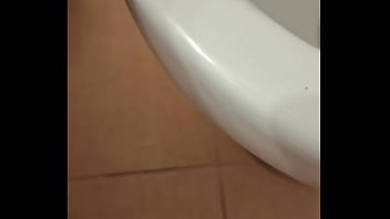 Preview 4 of Brona Xvideos - yequis guarra lamiendo wc