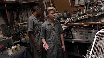 Preview 1 of Gadis Dirogolberhilir - Shaved white emo guy gets nailed by a hung black man