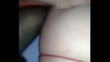 Preview 3 of Hnde Amateur Film - Abrindo a bunda da esposa pro moleque comer
