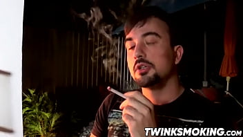 Preview 1 of Suny Lion Porno Sex - Cute young smoker works on his stiff dick and spunks