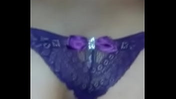 Preview 1 of Beatiful Blond - Gostosa da o cu usando calcinha rendada