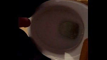 Preview 3 of Difrend - pee2