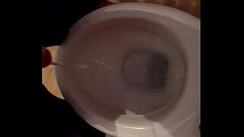 Preview 1 of Difrend - pee2