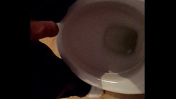 Preview 4 of Difrend - pee2