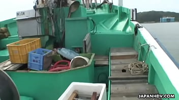 Preview 2 of Apek Melayu Porn - Asian babe on a fishing boat tries out the sex toy