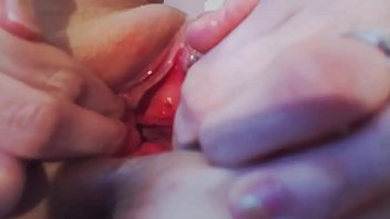 Preview 4 of Chhota Bachcha Mom Sexy Video - I want to show you something pink