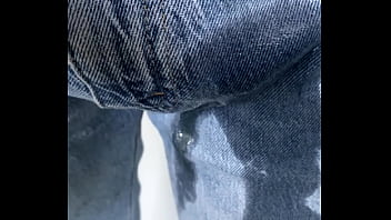 Preview 2 of Jakol - short piss in jeans