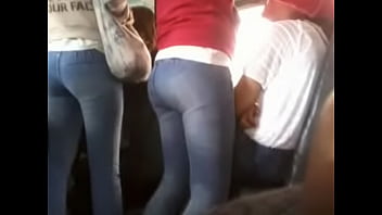 Preview 3 of Natasha Malcoba - Culona en el bus