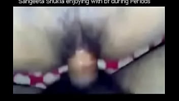 Preview 4 of Sister Helps Brother Full Movies - Sangeeta Shukla fucked by bf during periods
