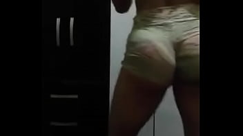 Preview 1 of Baby And Enjoy - NOVINHA GOSTOSA DE SHORTINHO COLADINHO