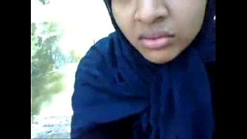 Preview 3 of Friend Teen Mom - 3gp