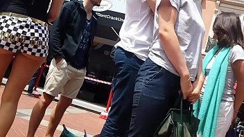 Preview 4 of Workir And Mom - hot ass in street